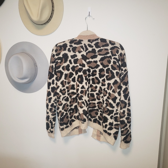 Cardigan - Picture 6 of 6